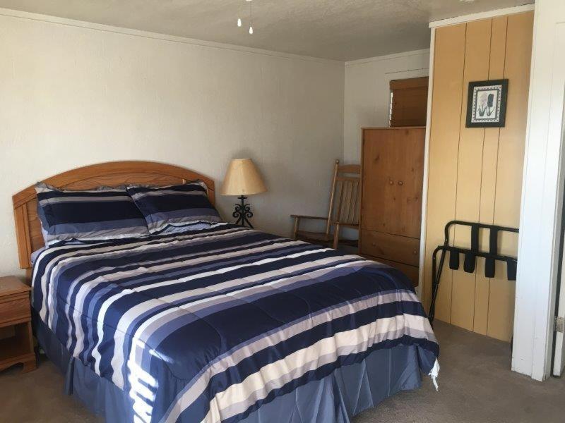 Tyee Restaurant And Motel 쿠프빌 외부 사진